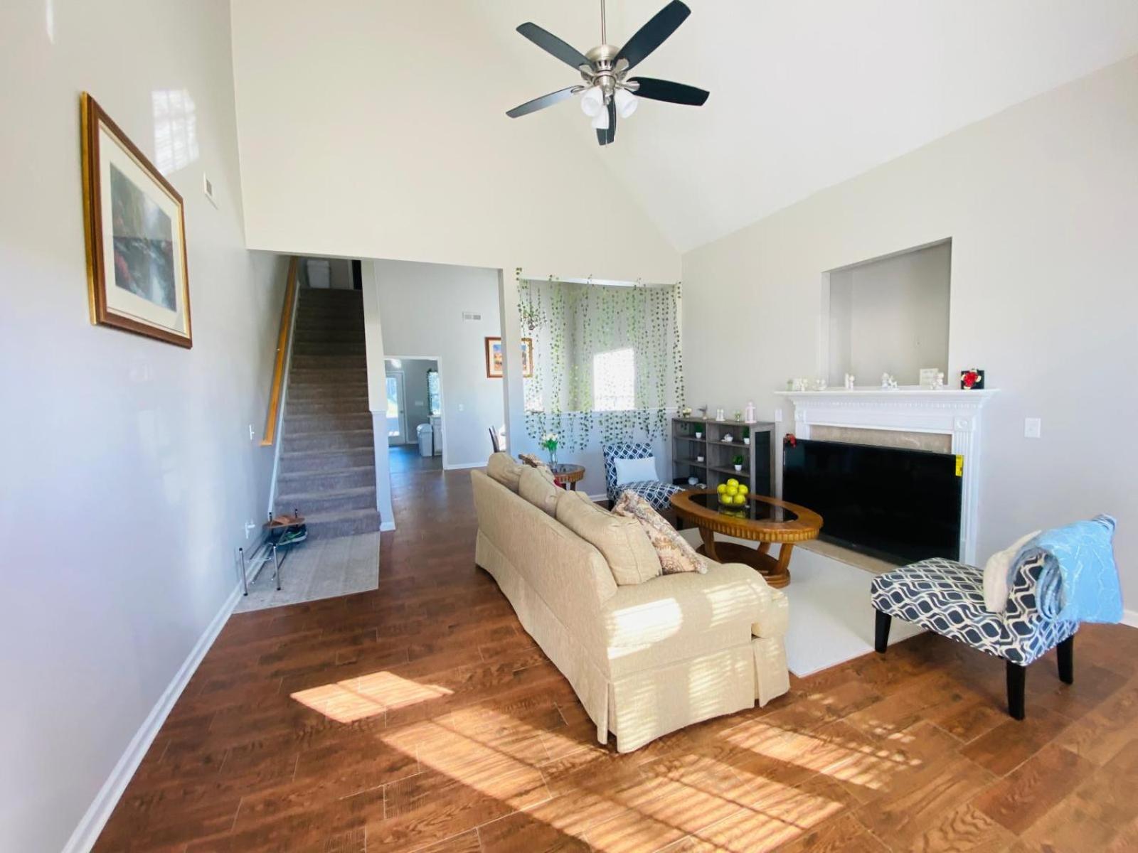 Private Room & Bathroom Close To Downtown Raleigh Extérieur photo
