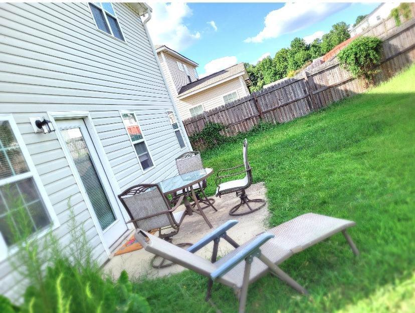 Private Room & Bathroom Close To Downtown Raleigh Extérieur photo
